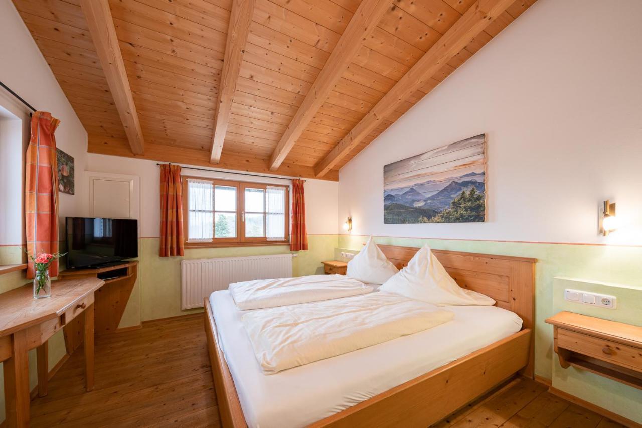 Berggasthof Hotel Duftbraeu I Ruhige Alleinlage I Mitten Im Gruenen Samerberg Bagian luar foto