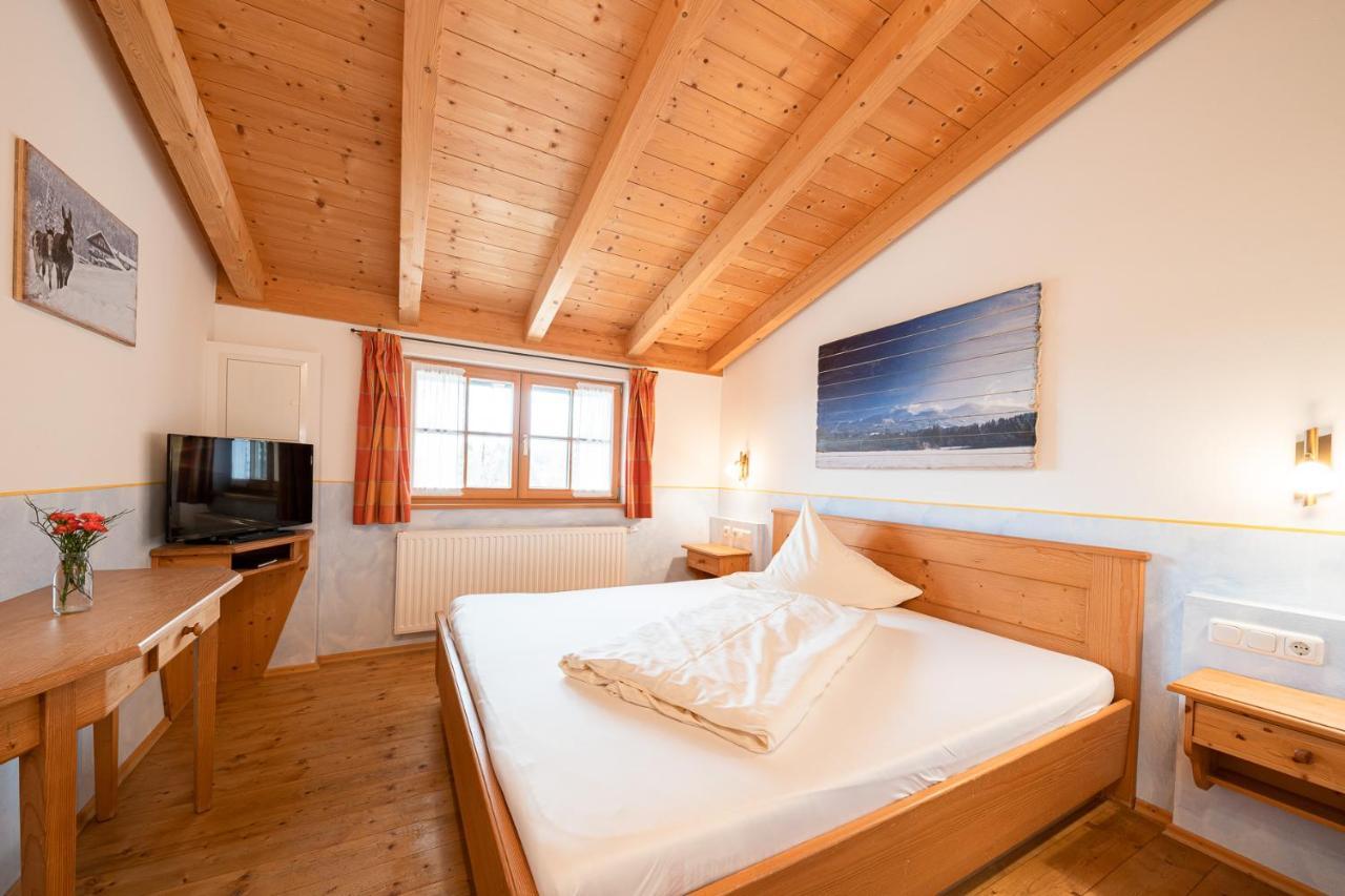Berggasthof Hotel Duftbraeu I Ruhige Alleinlage I Mitten Im Gruenen Samerberg Bagian luar foto