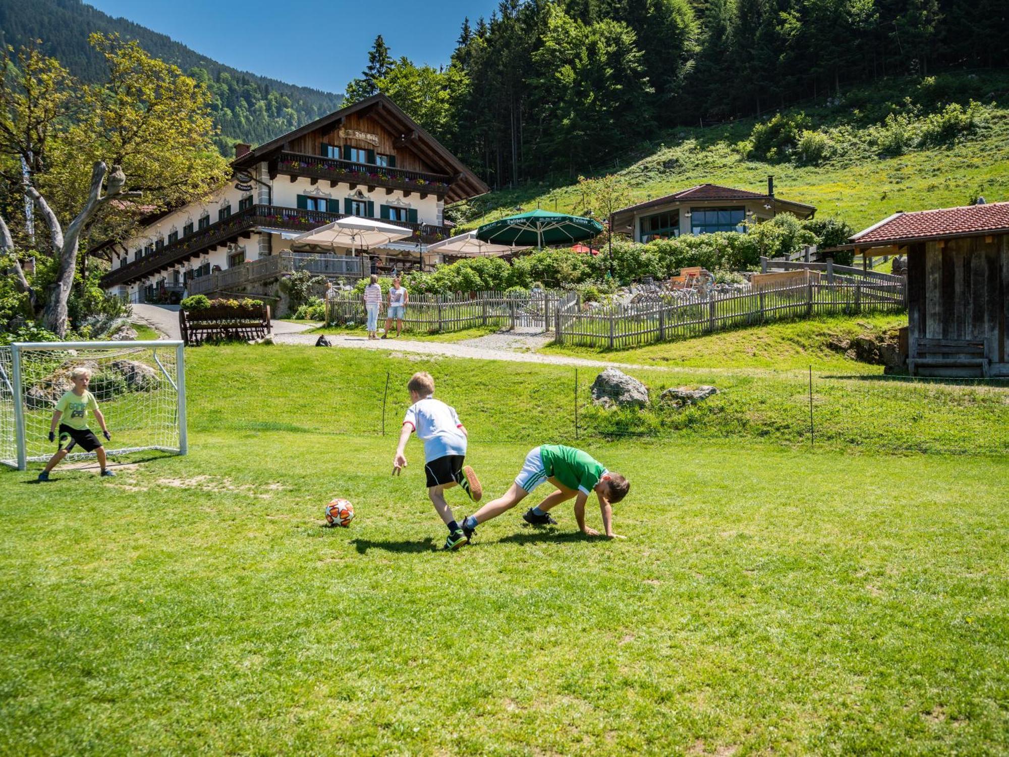 Berggasthof Hotel Duftbraeu I Ruhige Alleinlage I Mitten Im Gruenen Samerberg Bagian luar foto